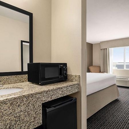 Hotel Baymont By Wyndham Rawlins Extérieur photo