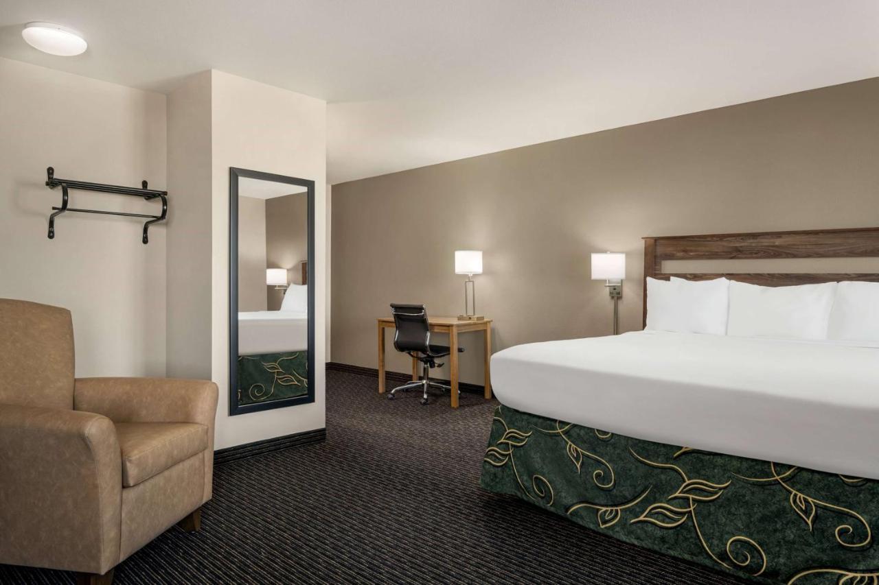 Hotel Baymont By Wyndham Rawlins Extérieur photo