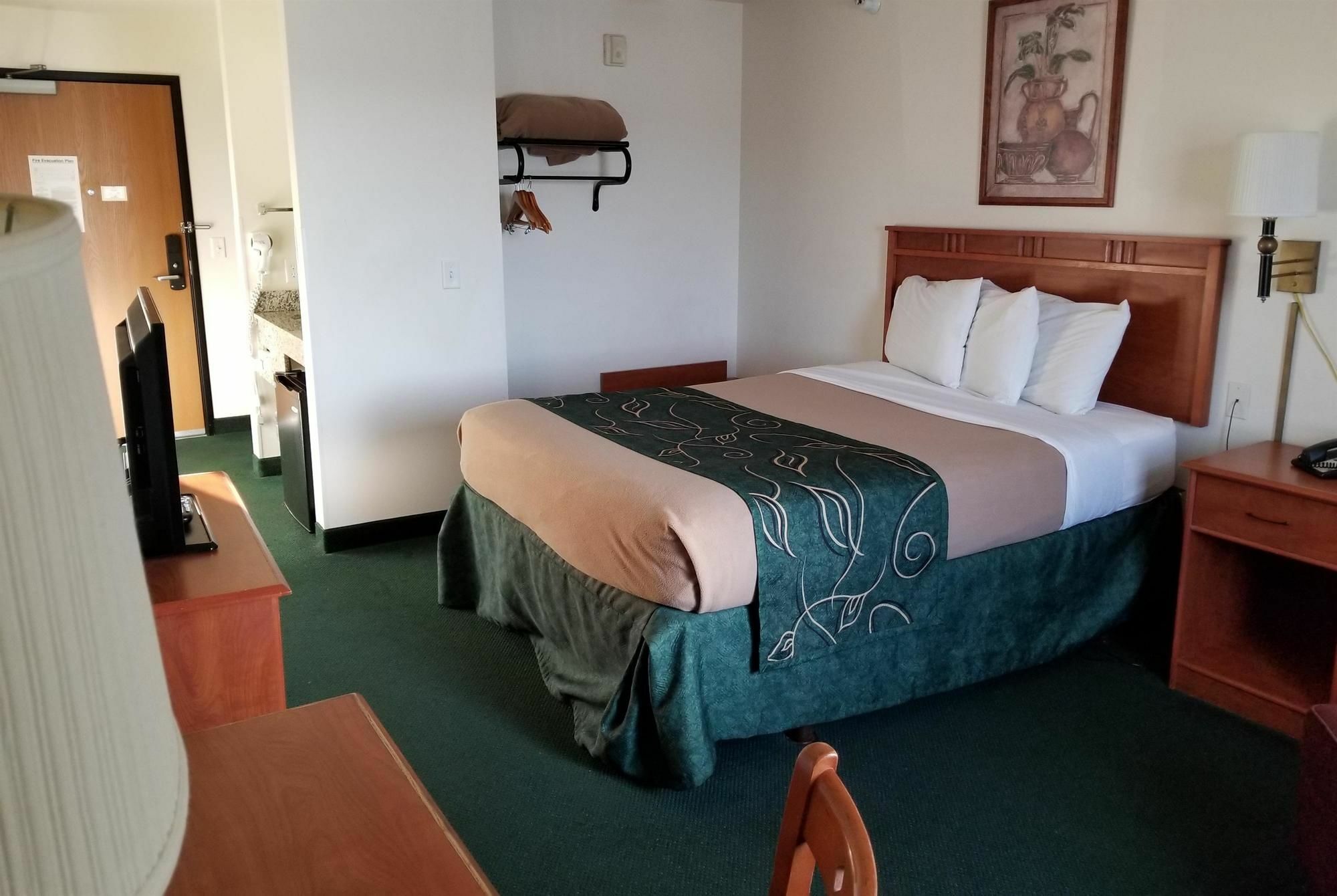 Hotel Baymont By Wyndham Rawlins Extérieur photo